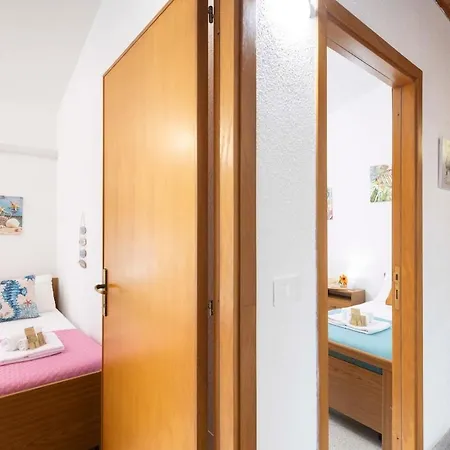 Appartement Berchida, Spazioso Con Verande A
