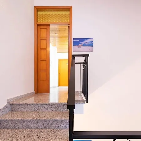 Appartement Berchida, Spazioso Con Verande A