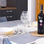 Berchida, Spazioso Con Verande A Apartmán *