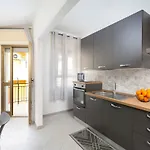 Apartmán Berchida, Spazioso Con Verande A La Caletta